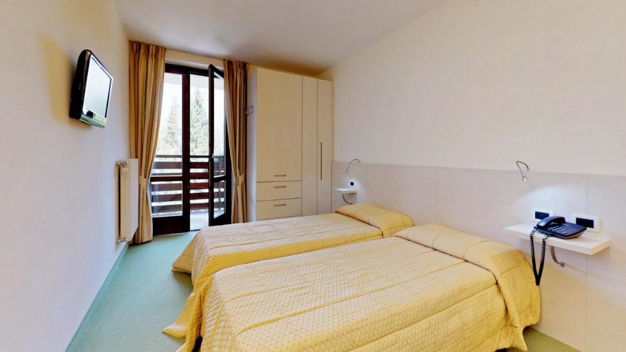 Hotel Alaska Folgarida Esterno foto